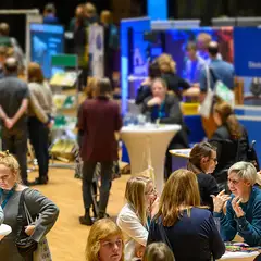Der Ausstellerbereich konnte während dem gesamten Forum genutzt werden, um mit den Ausstellern und anderen Besucher*innen in Kontakt zu treten.